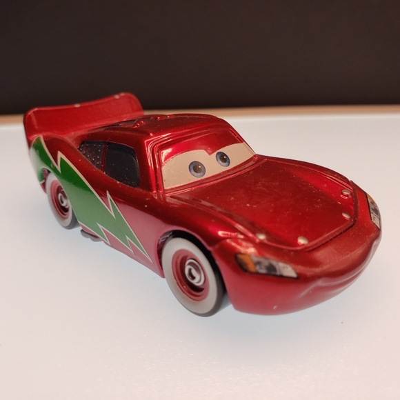 Disney Pixar Cars Holiday Hotshot Lightning McQueen - Picture 3 of 16
